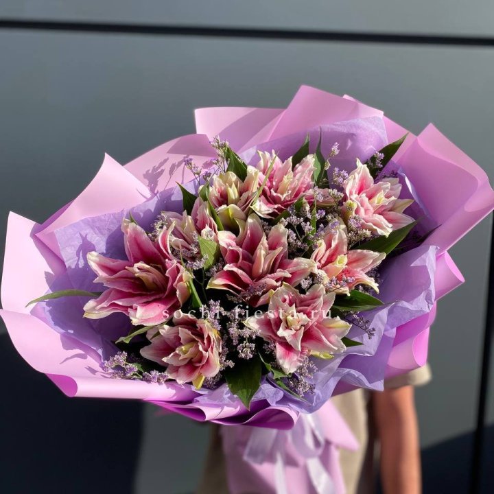 Букет пионовидных лилий №4 в Нижнекамске