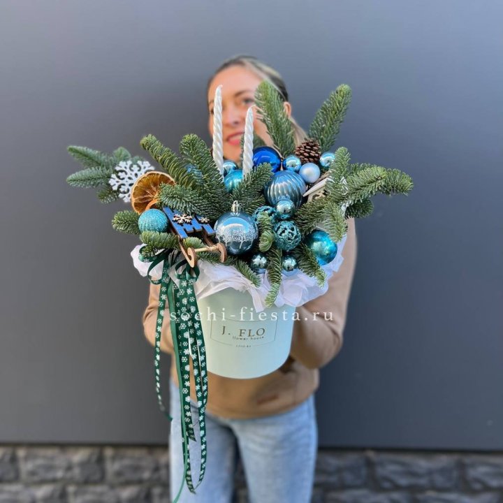 Композиция "Мери крисмас блю" в Нижнекамске