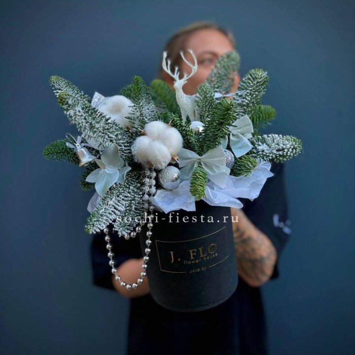 Композиция "Мери крисмас" в Нижнекамске