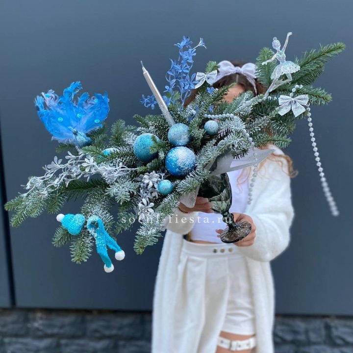 Композиция в бокале голубая в Нижнекамске