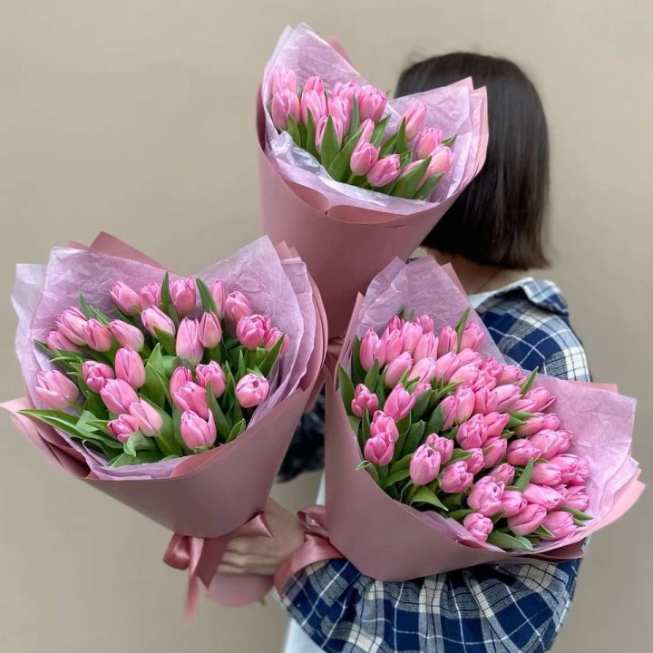 Букет розовых тюльпанов в Нижнекамске
