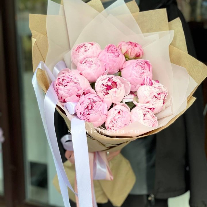 11 пионов в оформлении в Нижнекамске