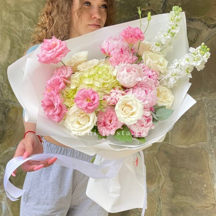 Букет с пионами №3 в Нижнекамске