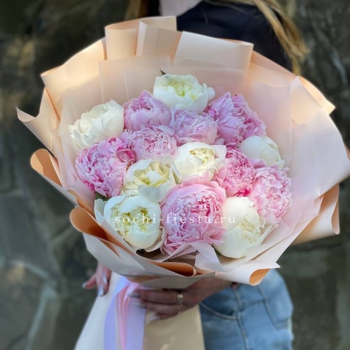 Букет 15 зефирных пионов в Нижнекамске