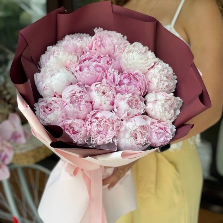Букет 17 зефирных пионов в Нижнекамске