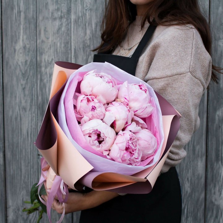 7 зефирных пионов в оформлении в Нижнекамске