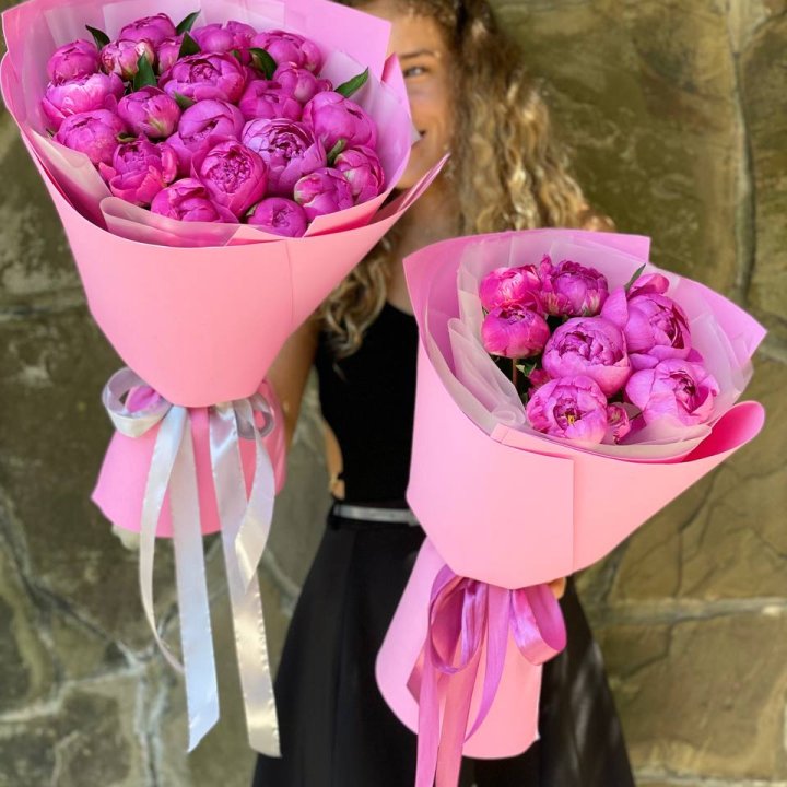 Букет ярких пионов  в Нижнекамске