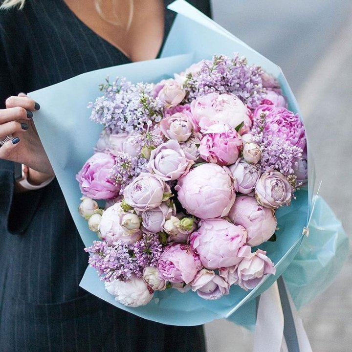 Букет "Блю логан" в Нижнекамске