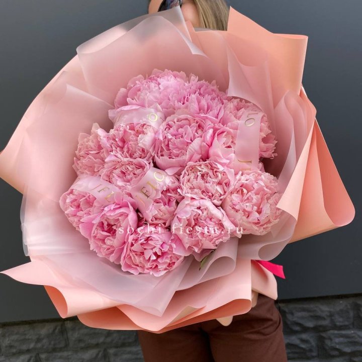 15 пионов "Монинг" в Нижнекамске