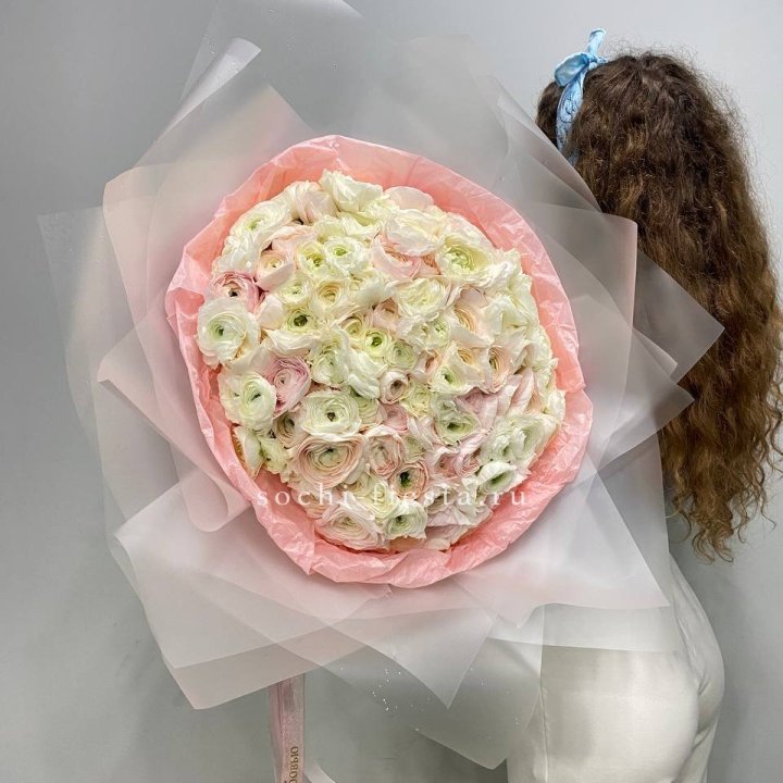 113 ранункулюсов  в Нижнекамске