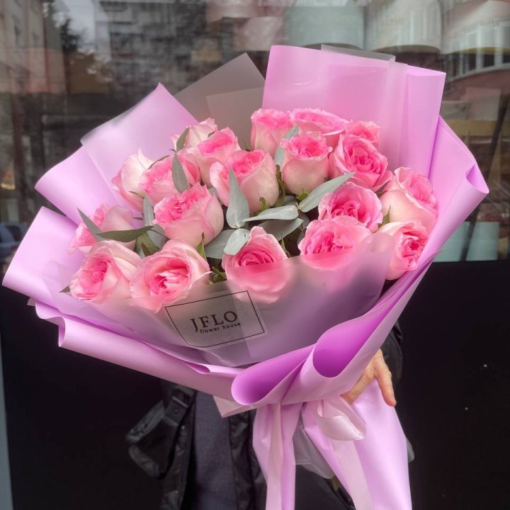  19 розовых роз в Нижнекамске