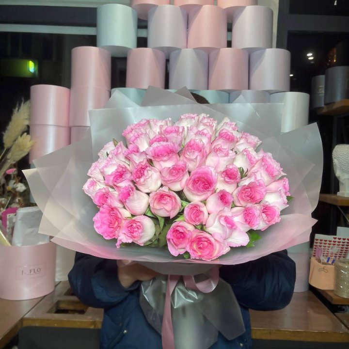  51 розовых роз в Нижнекамске