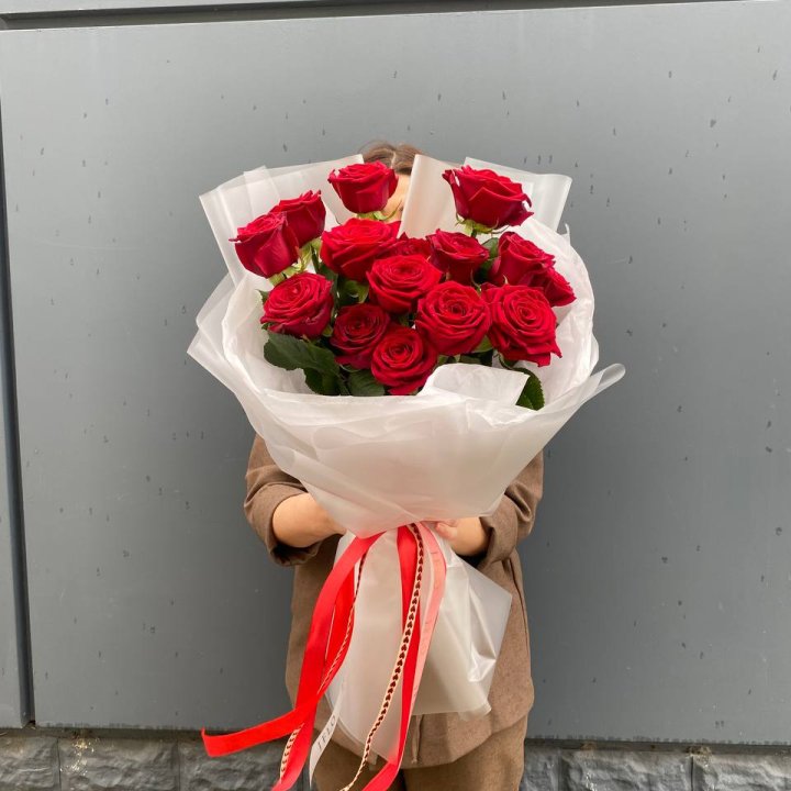 15 высоких роз  в Нижнекамске