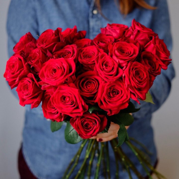 25 красных роз в Нижнекамске