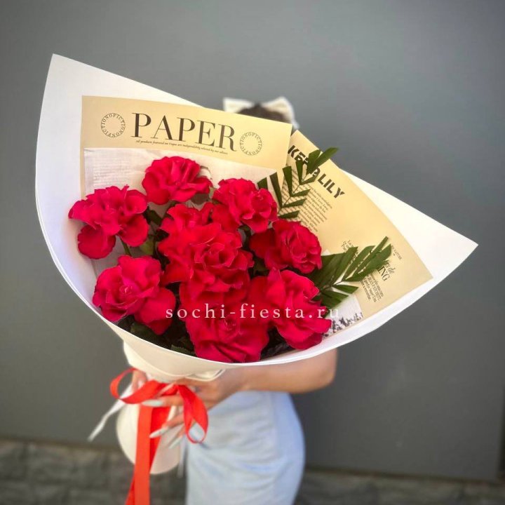 9 Красных французских роз Чико в Нижнекамске