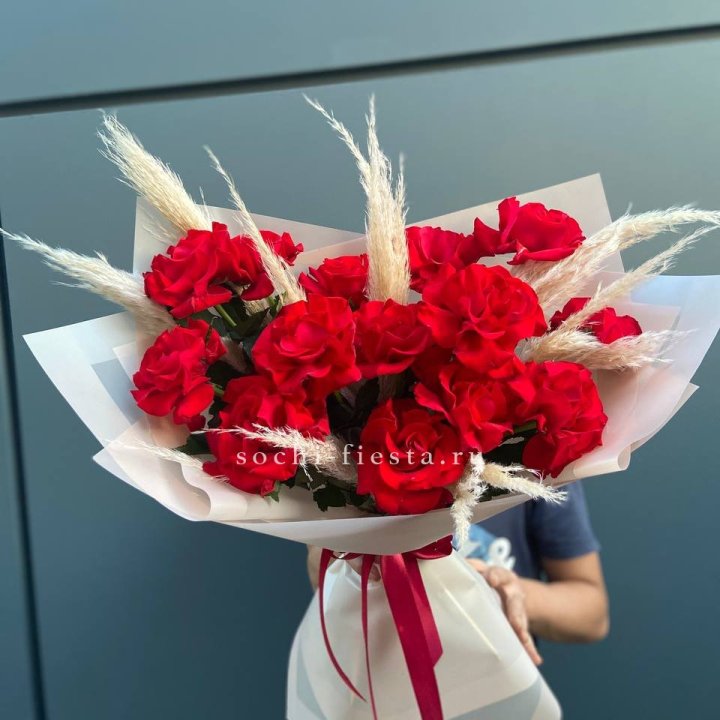 15 Красных французских розы в Нижнекамске