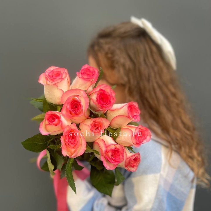 11 роз "Джумилия" в Нижнекамске