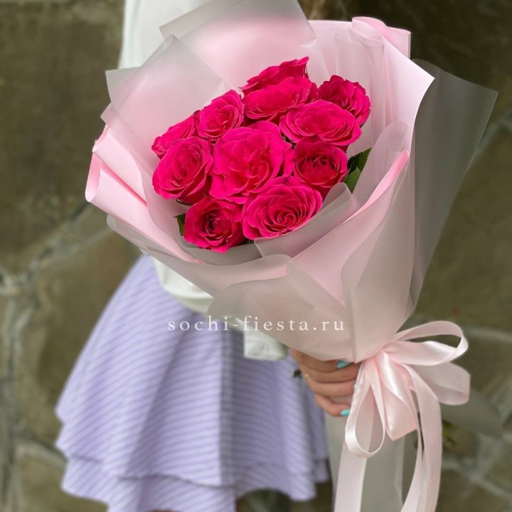 Букет алых роз в Нижнекамске