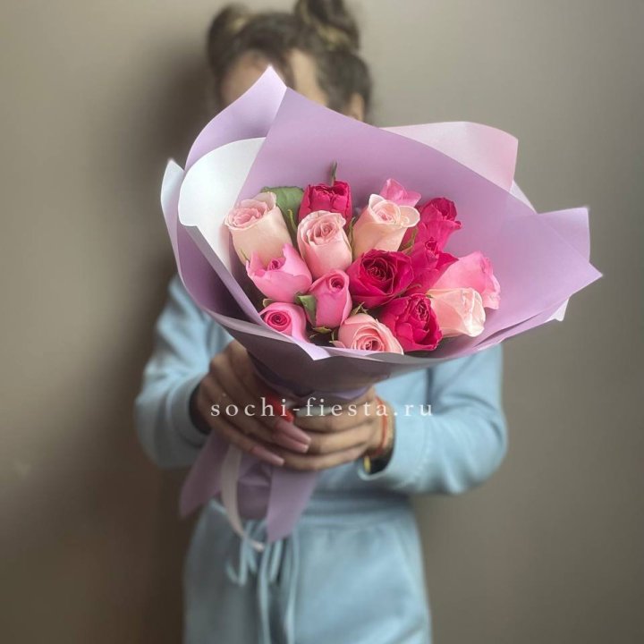 Букет из 15 роз Микс (Кения) в Нижнекамске