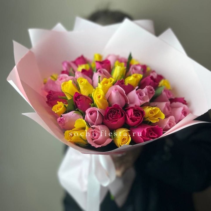 Букет из 51 розы Микс (Кения) в Нижнекамске