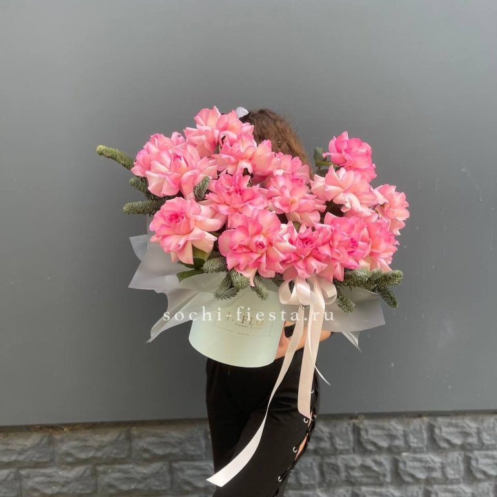 Бокс из 15 французских роз в Нижнекамске