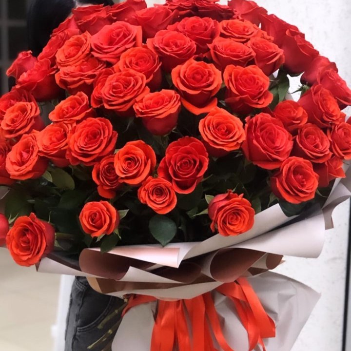 Букет высоких эквадорских роз  в Нижнекамске