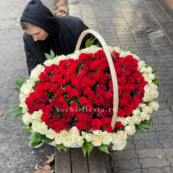 201  роза в корзине   в Нижнекамске