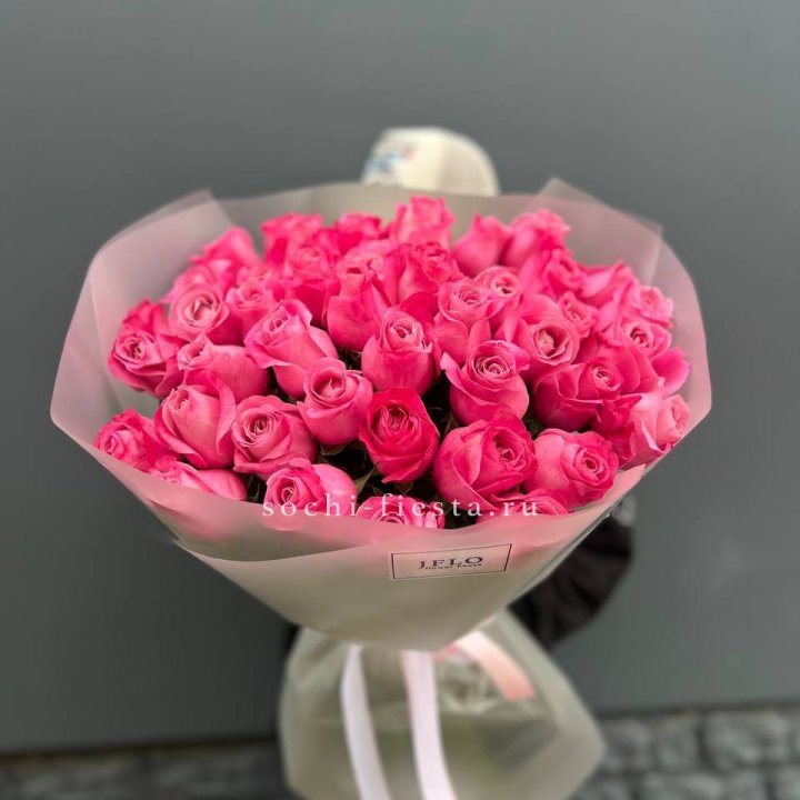 Роза малиновая в Нижнекамске