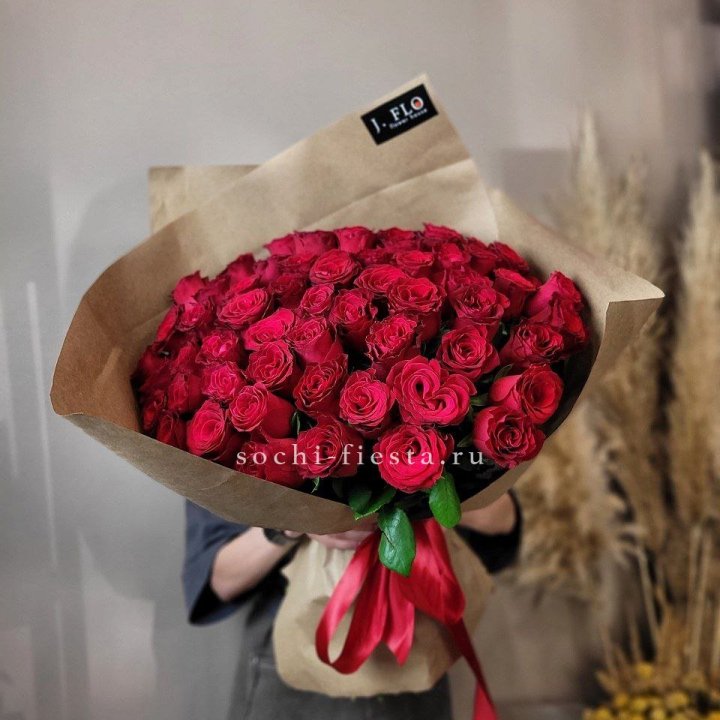 63 красных роз вайт в Нижнекамске
