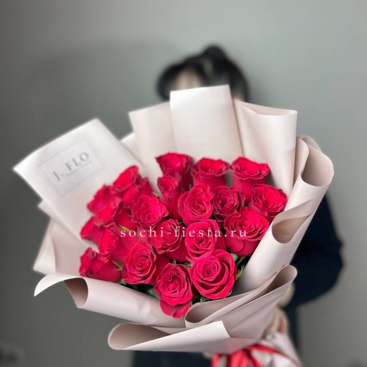 21 красная роза  в Нижнекамске