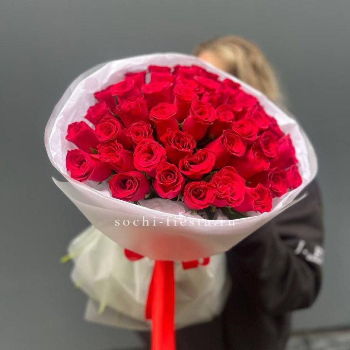 55 красных роз "Амелия" в Нижнекамске