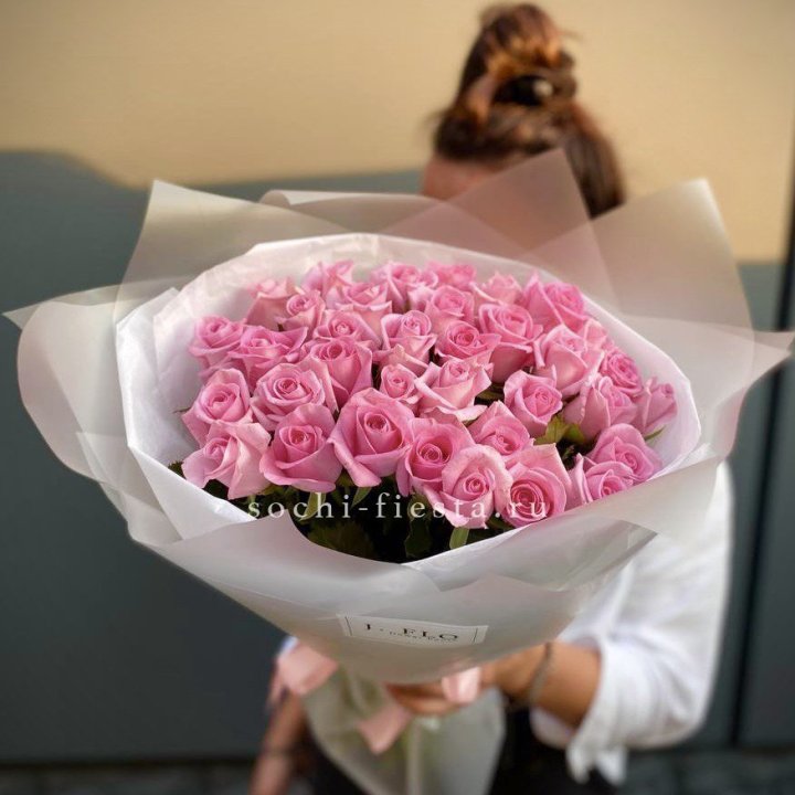 Букет розовых роз  в Нижнекамске