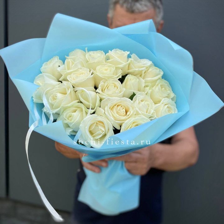 21 белая роза в Нижнекамске