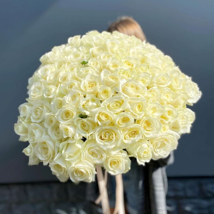 Букет  из 101 белой розы  в Нижнекамске