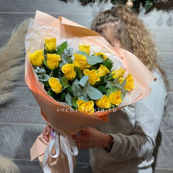 15 желтых роз в Нижнекамске