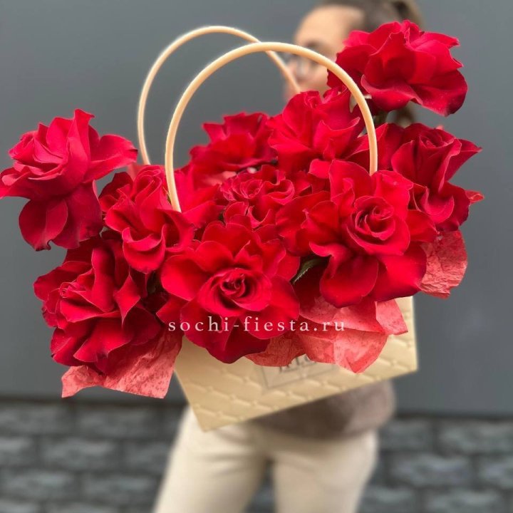 Французские розы в сумочке в Нижнекамске