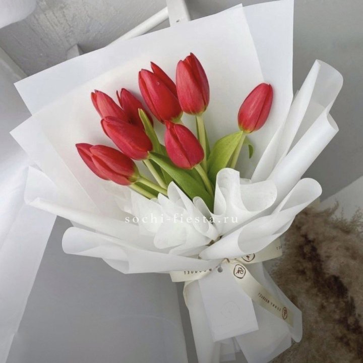 Букет красных тюльпанов в Нижнекамске