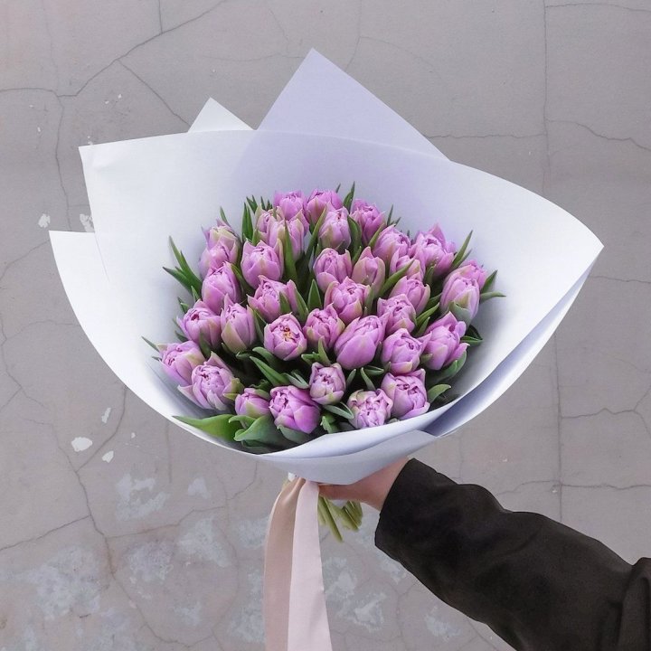 35 сиреневых тюльпанов в Нижнекамске