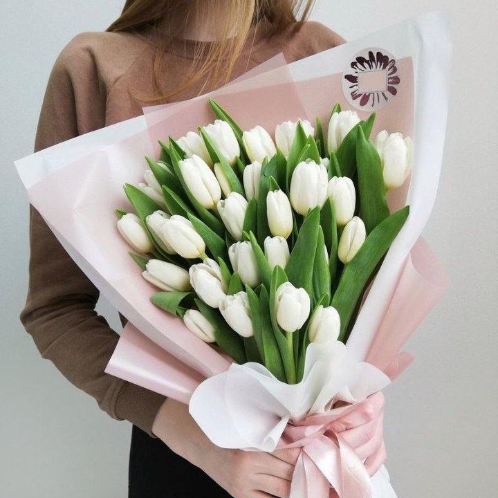 Букет белых тюльпанов "Моника" в Нижнекамске