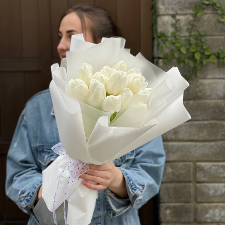 Букет белоснежных тюльпанов в Нижнекамске